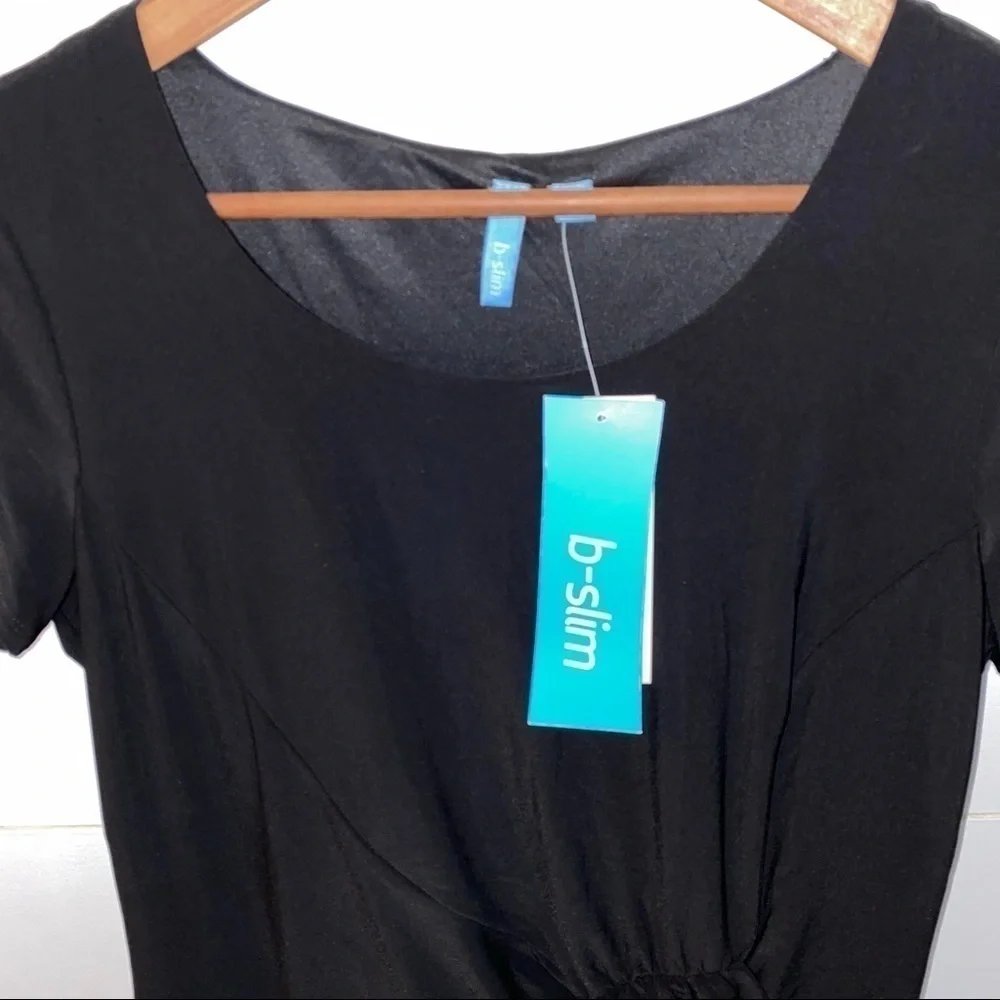 NWT Black b-slim short sleeve slimming scoop neck dress Built in shape-wear sz M